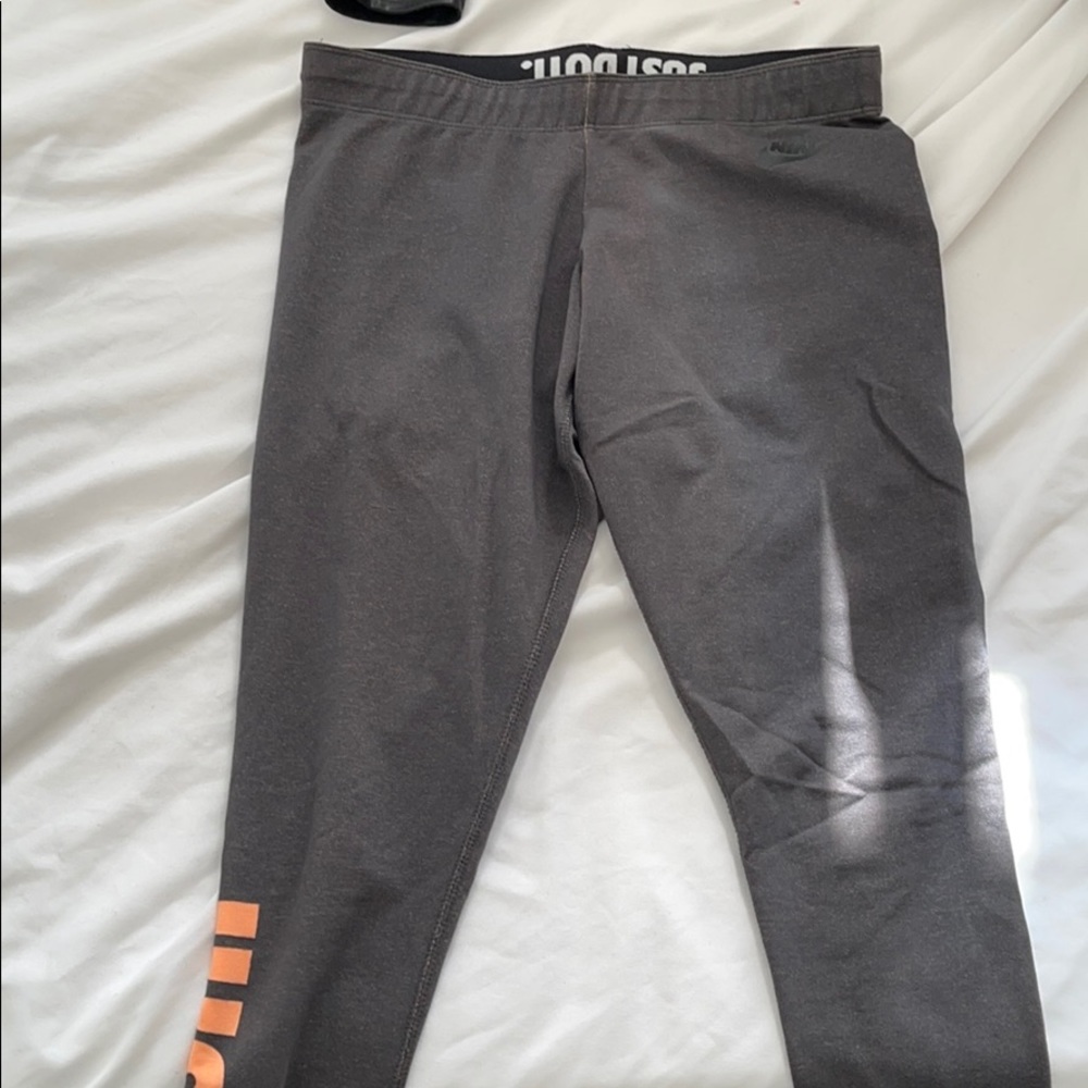 Nike leggings